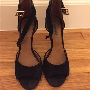 Steve Madden black heels
